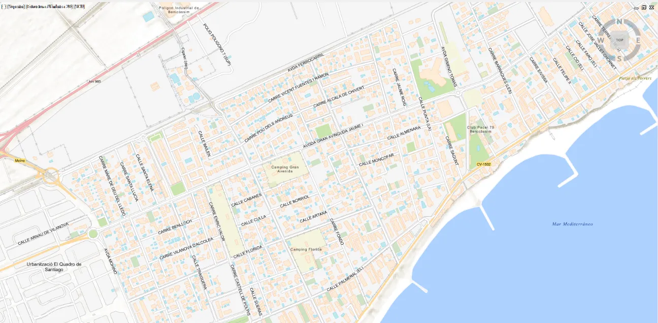 Mapa base del IGN de Benicàssim con calles y edificaciones cargado en el dibujo
